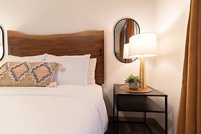Colony Suites