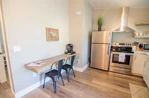 Colony Suites
