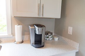 Colony Suites