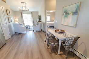 Colony Suites