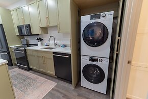 Colony Suites