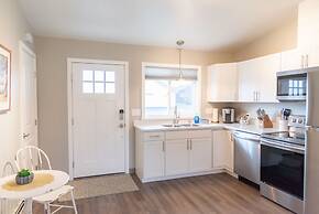 Colony Suites