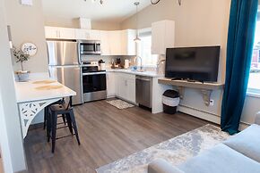 Colony Suites