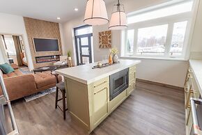 Colony Suites