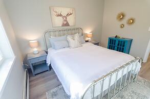 Colony Suites