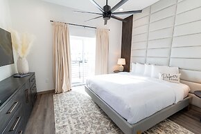 Colony Suites