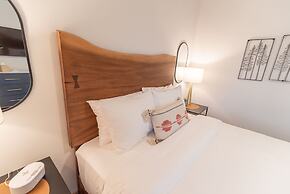 Colony Suites