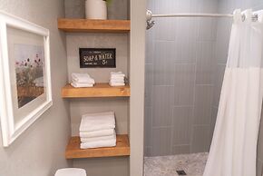Colony Suites