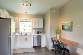 Colony Suites