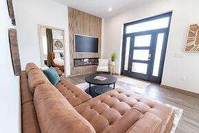 Colony Suites
