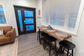 Colony Suites