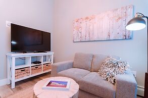 Colony Suites