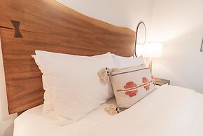 Colony Suites