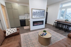 Colony Suites