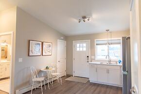 Colony Suites