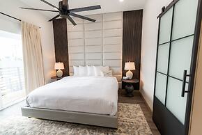 Colony Suites