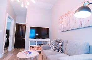 Colony Suites
