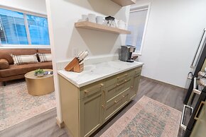 Colony Suites
