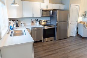 Colony Suites
