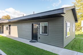 Colony Suites