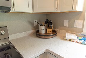 Colony Suites