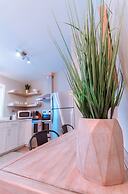 Colony Suites