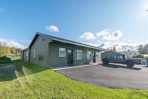 Colony Suites