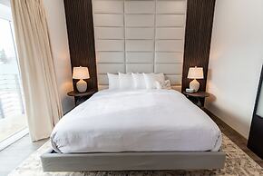 Colony Suites