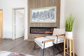 Colony Suites