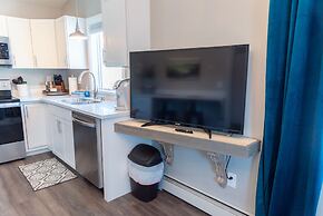 Colony Suites