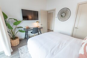 Colony Suites