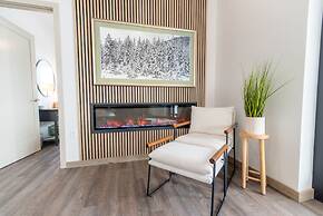 Colony Suites