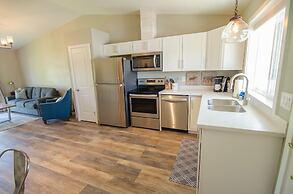 Colony Suites
