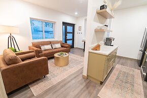 Colony Suites