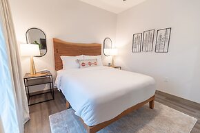 Colony Suites