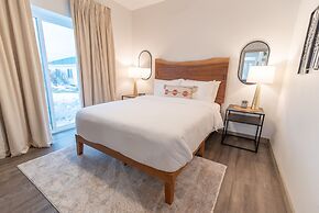 Colony Suites