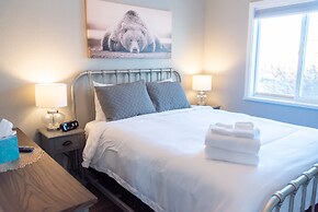 Colony Suites