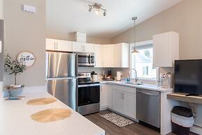 Colony Suites