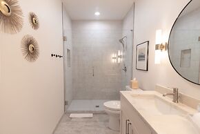Colony Suites