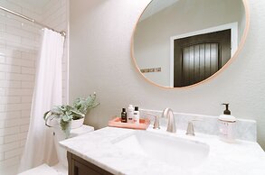 Colony Suites