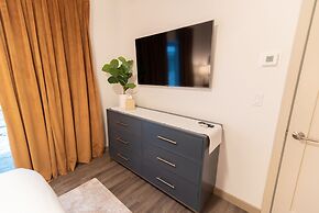 Colony Suites