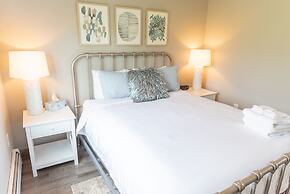 Colony Suites
