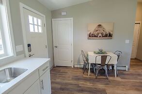 Colony Suites