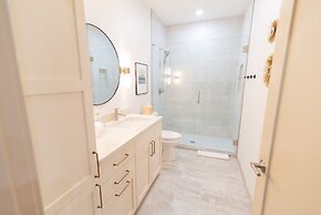 Colony Suites