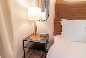 Colony Suites