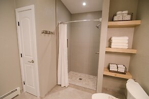 Colony Suites