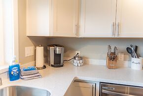 Colony Suites