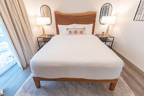 Colony Suites