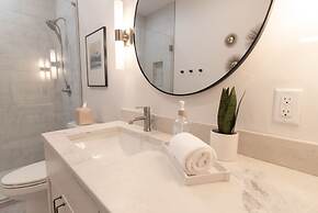 Colony Suites