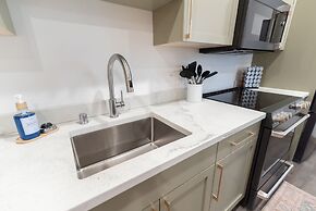 Colony Suites